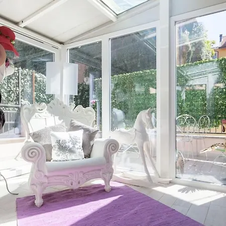 Elegant Triplex Townhouse With Luxe Terrace-2